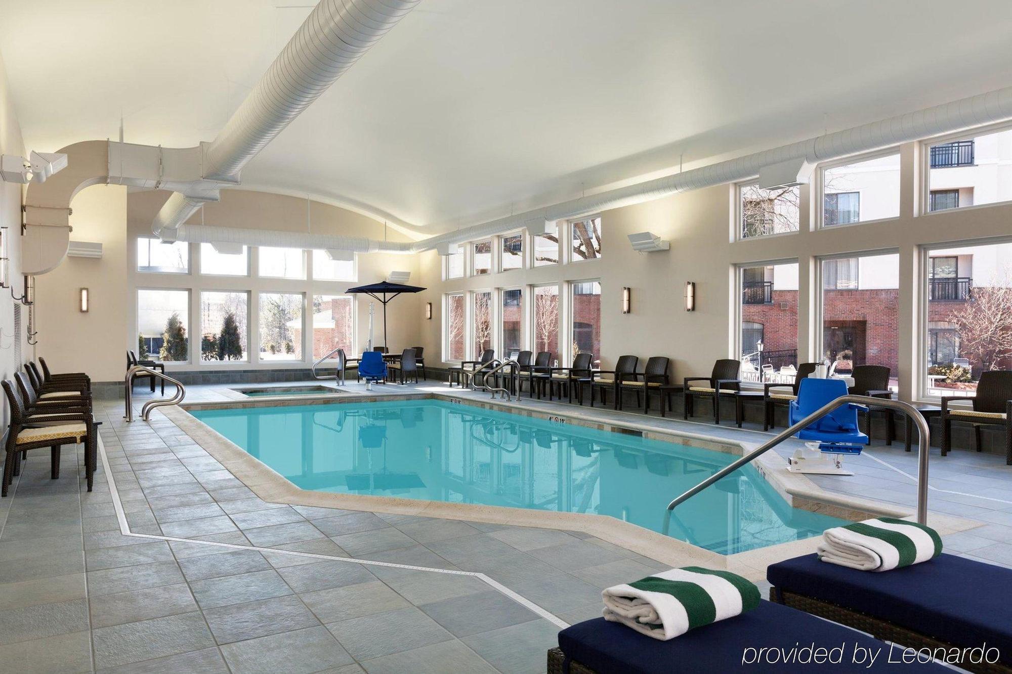 Comfort Inn & Suites Burlington Eksteriør bilde